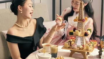 Breakfast, lunch, dinner served; international cuisine