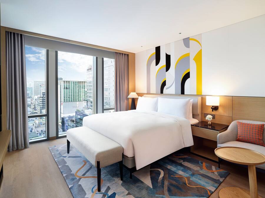 Club Suite, 1 Bedroom, Non Smoking | Premium bedding, memory foam beds, minibar, desk