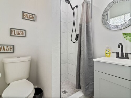 WeWelcome you to our 1 Bed 1 Bath Studio Unit B