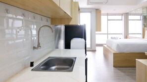 Monolocale | Cucina privata | Frigorifero, piano cottura, pentole/stoviglie/utensili