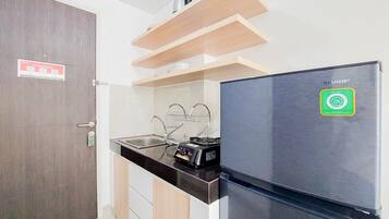 Estúdio | Cozinha privada | Geladeira, cooktop, talheres/pratos/utensílios de cozinha