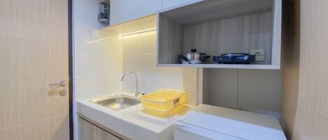 Apartment, 1 Schlafzimmer | Eigene Küche | Kühlschrank, Herdplatte, Kochgeschirr/Geschirr/Besteck, Esstisch