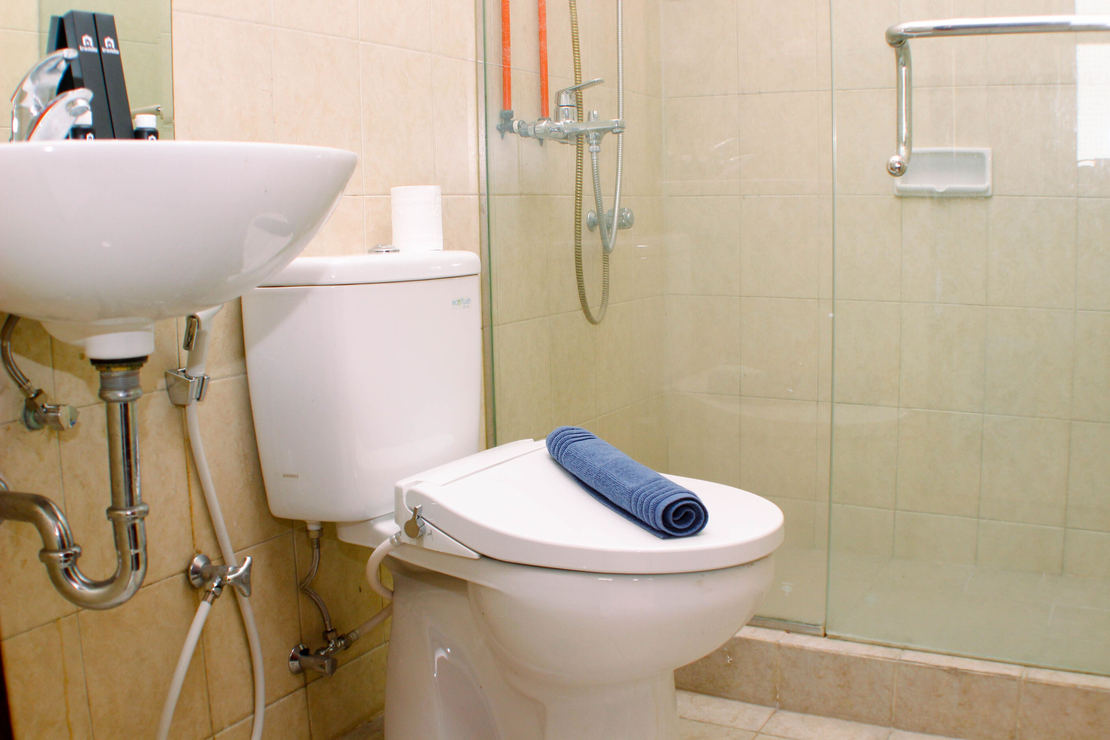 Monolocale | Bagno | Doccia, set di cortesia gratuito, asciugamani