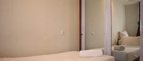 Apartment, 1 Bedroom | 1 bedroom, individually decorated, individually furnished, free WiFi