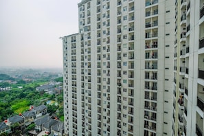 Exterior - Pleasurable And Tidy Studio Cinere Resort Apartment (Depok)