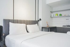 Studio | Individually decorated, individually furnished, free WiFi - Warm And Simply Studio Room At Urbantown Serpong Apartment (South Tangerang)