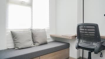 Estudio | Decoración personalizada, muebles diferentes y wifi gratis