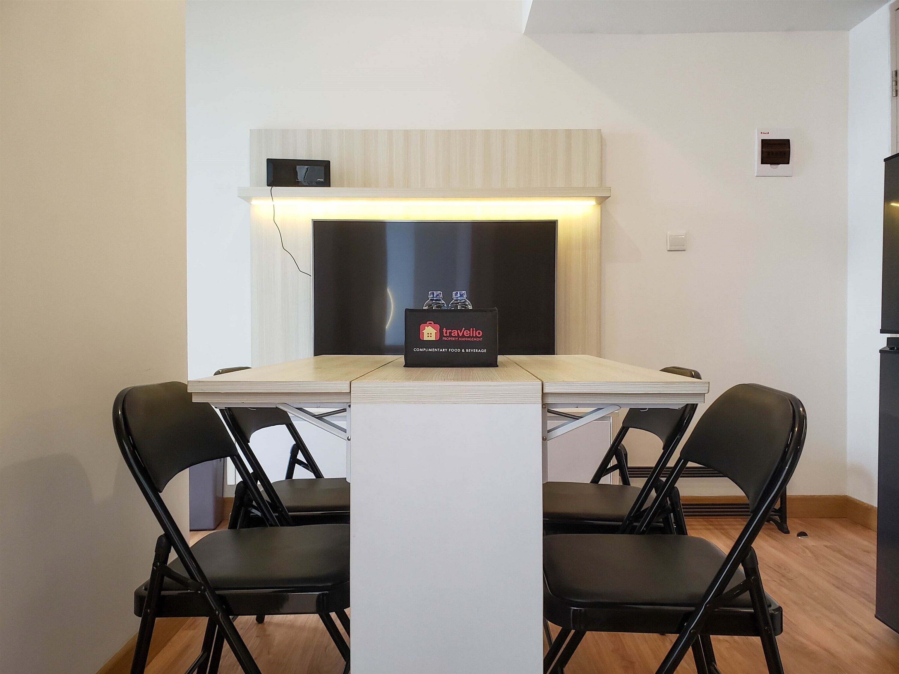 Apartment, 2 Bedrooms | In-room dining
