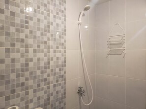 Apartemen, 2 kamar tidur | Kamar mandi | Shower, perlengkapan mandi gratis, dan handuk