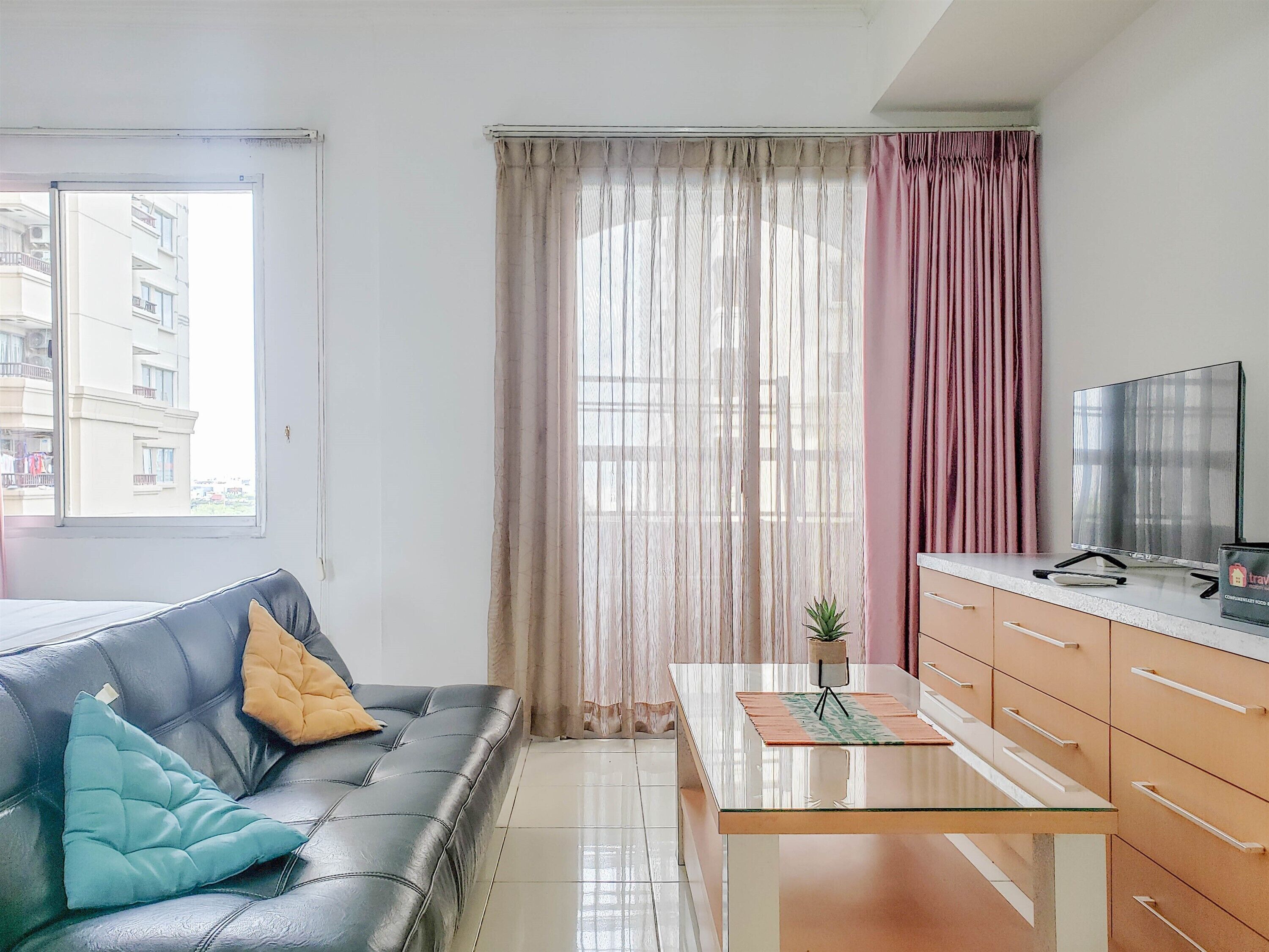 Studio | Individually decorated, individually furnished, free WiFi