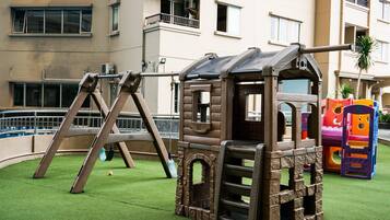 Children’s play area – outdoor