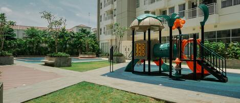 Children’s play area – outdoor