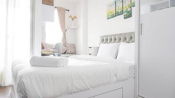 Studio | Individually decorated, individually furnished, free WiFi