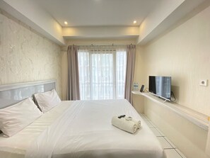 Individually decorated, individually furnished, free WiFi - Comfy Studio Room At Grand Asia Afrika Apartment (Bandung)