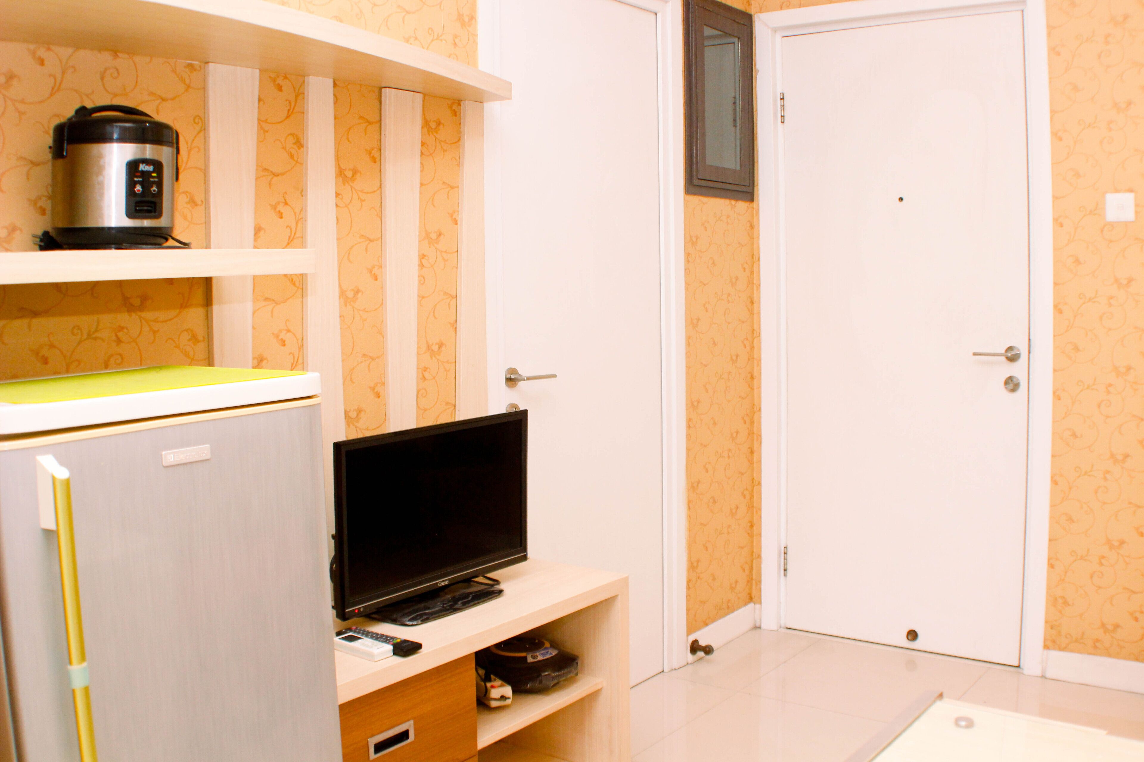 Apartamento, 2 quartos | Área de estar | TV