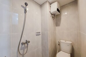 Studio | Bathroom - Comfy Studio At Serpong Garden Apartment (Cisauk)