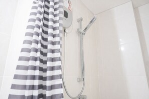 Apartment, 2 Schlafzimmer | Badezimmer | Dusche, kostenlose Toilettenartikel, Handtücher