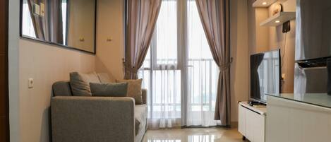 Apartment, 2 Bedrooms | Living area