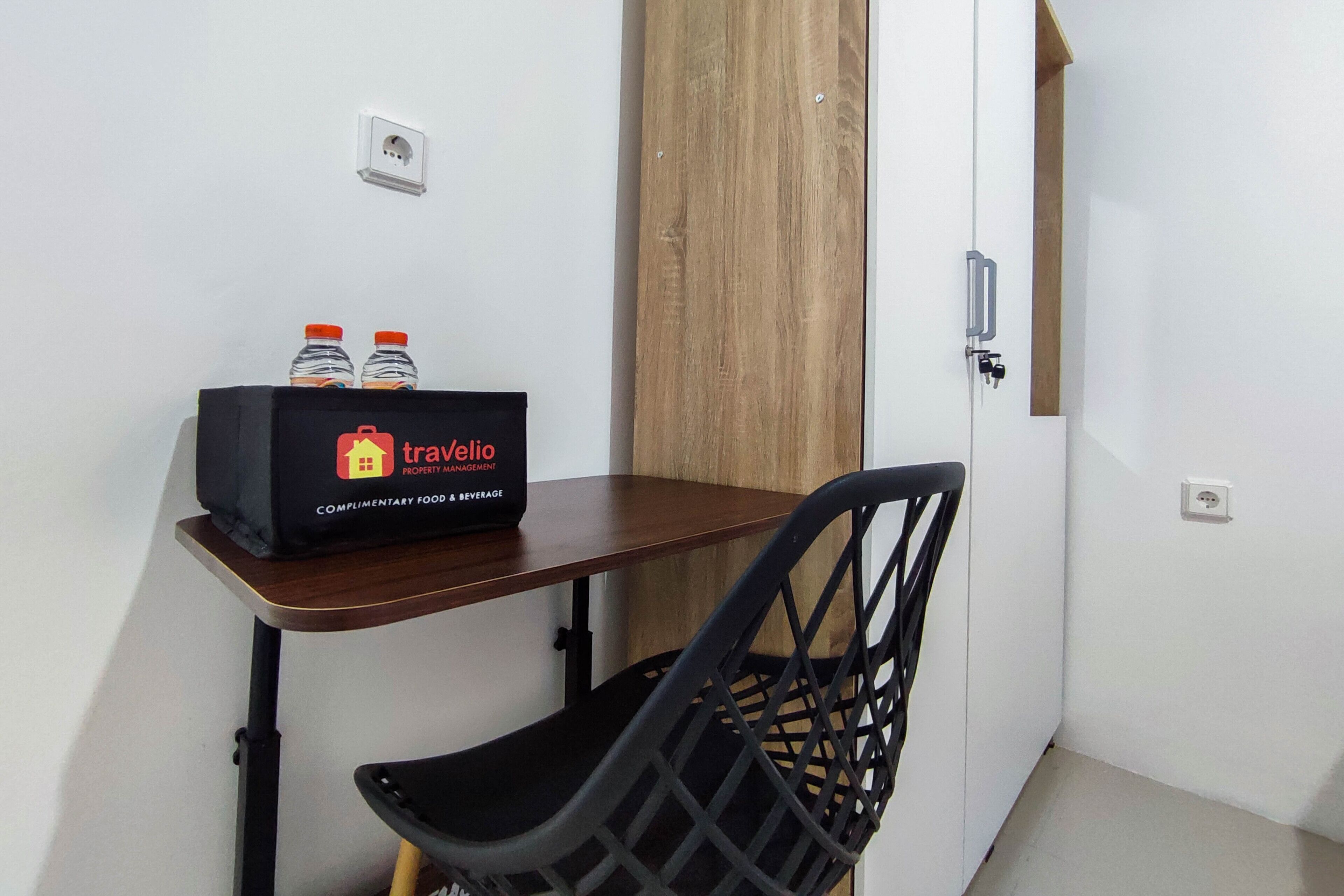 Studio | In-room dining