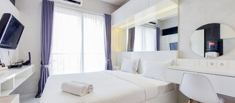 Simply And Restful Studio Apartment At Sky House Bsd