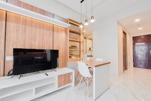 Apartment, 2 Bedrooms | Living area