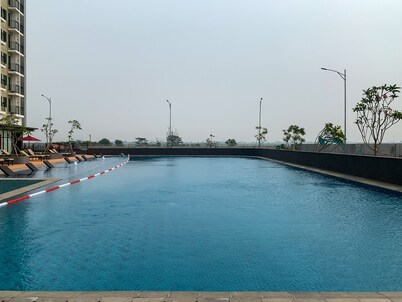 Nice And Elegant Studio At Osaka Riverview Pik 2 Apartment