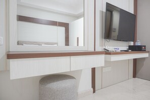 Studio - Fancy Designed Studio At Gold Coast Apartment (Jakarta)