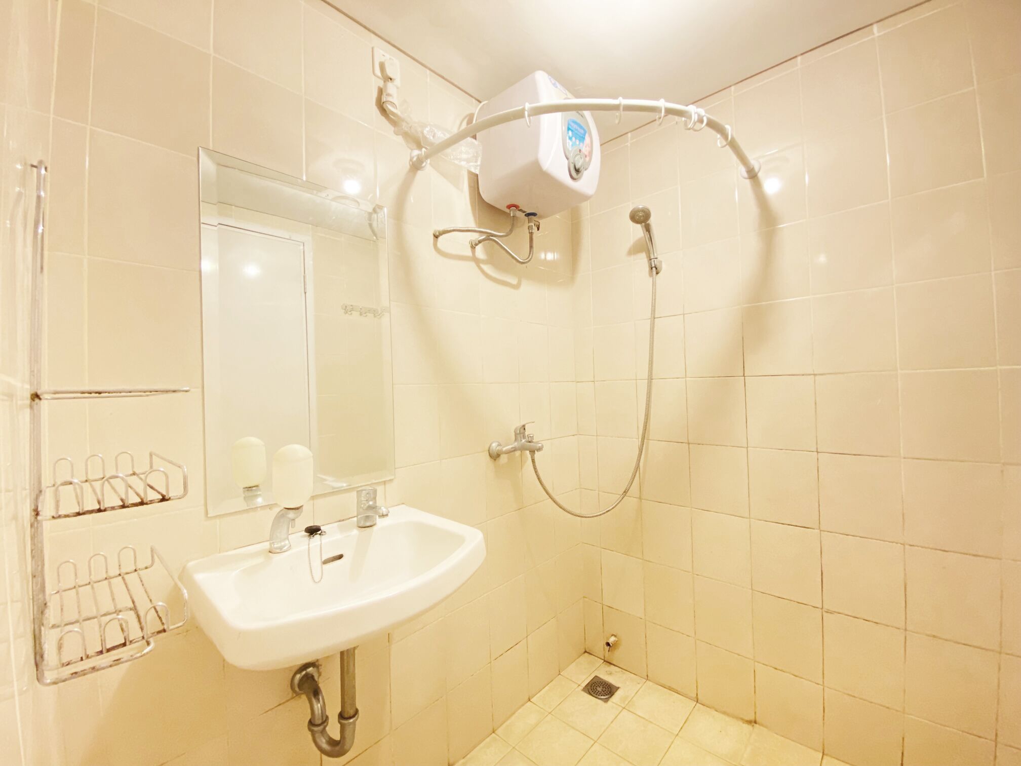 Apartment, 1 Bedroom | Bilik Mandi | Pancuran mandi, kelengkapan dandanan diri percuma, tuala disediakan 