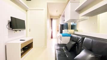 Apartment, 1 Bedroom | Ruang tamu | TV