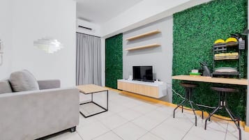 Apartment, 2 Bedrooms | Living area