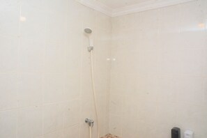 Apartment, 2 Bedrooms | Bathroom | Shower, free toiletries, towels - Elegant And Nice 2Br At Grand Palace Kemayoran Apartment (Jakarta)
