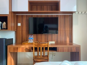 Individually decorated, individually furnished, free WiFi - Modern And Comfort Studio Room Apartment At Capitol Park Residence (Jakarta)