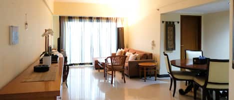 Apartment, 2 Bedrooms | Living area