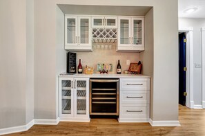 Interior - Tall Ship 331 Keowee Key Condo (Salem)