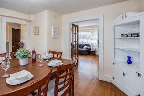 Dining - PROMO 5% WEEKLY/10% MONTHLY
💫Charming Steps to Strong/UofR by Airport/Dwnt/RIT (Rochester)
