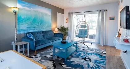 1BR Steps From Beach, Heart of Cocoa Beach!