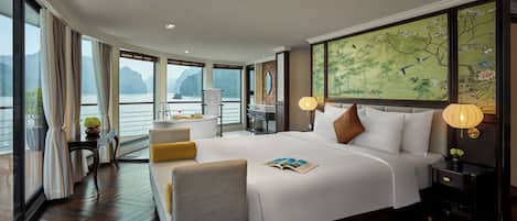 Camera (Owner Suite with panorama view) | Vista dalla camera