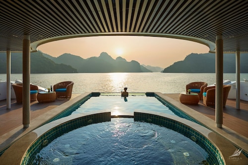 Halong CAPELLACRUISE - Member of Lyra Cruise Collection