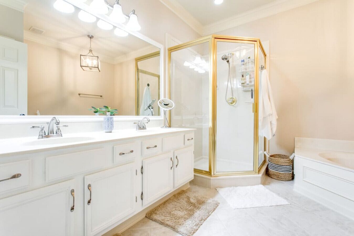 Hair dryer, towels