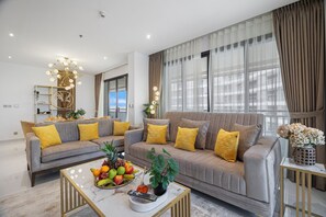 Living area - EDEN'S Homes & Villas - Anantara Palm Residences (Dubai)