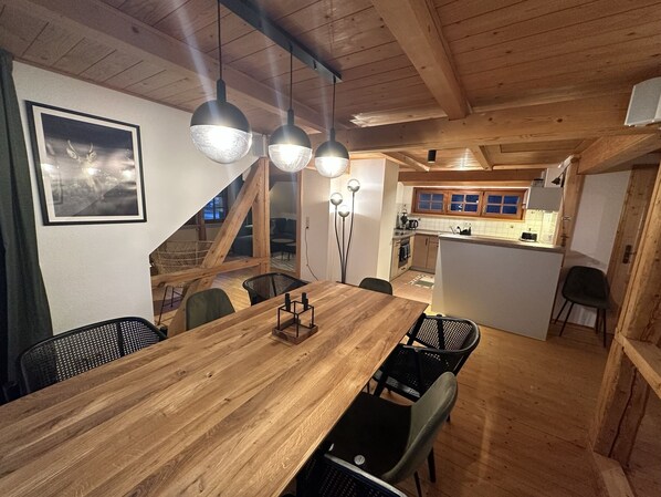 Refrigerador, horno, placa de cocina, lavavajillas