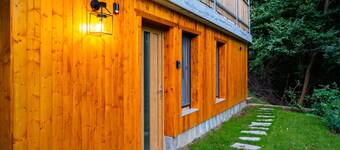 Old Boatman's House, Apt. 5