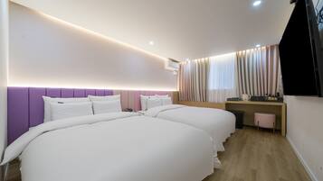 Tomannsrom โ familie | Sengetรธy av topp kvalitet, dundyner og skrivebord