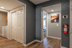 Interior - Bogey Bear Inn: Magnificent Views of the Golf Course! Walking distance to Bear Mtn! (Big Bear Lake)