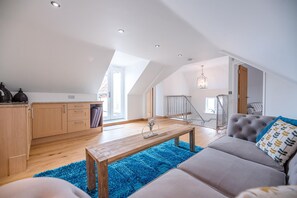 Televisión, chimenea