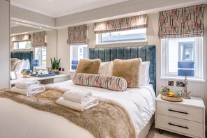 3 bedrooms, laptop workspace, iron/ironing board, bed sheets - Briargate, Aldeburgh (Aldeburgh)