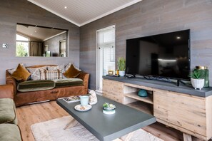 TV - Briargate, Aldeburgh (Aldeburgh)