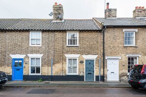 Exterior - Fishermans Cottage, Aldeburgh (Aldeburgh)