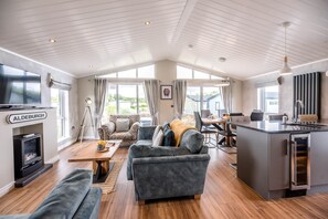 Living area - Marshwiggle, Aldeburgh (Aldeburgh)
