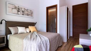 Villa (Four Bedroom Villa with Swimming Pool)